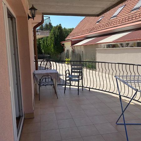 Abigel Apartmanhaz Balatonfured Ngoại thất bức ảnh