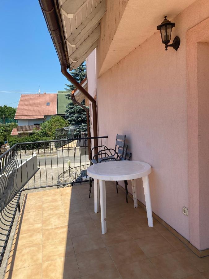 Abigel Apartmanhaz Balatonfured Ngoại thất bức ảnh