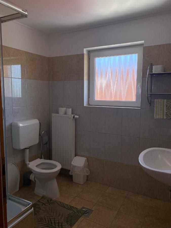 Abigel Apartmanhaz Balatonfured Ngoại thất bức ảnh