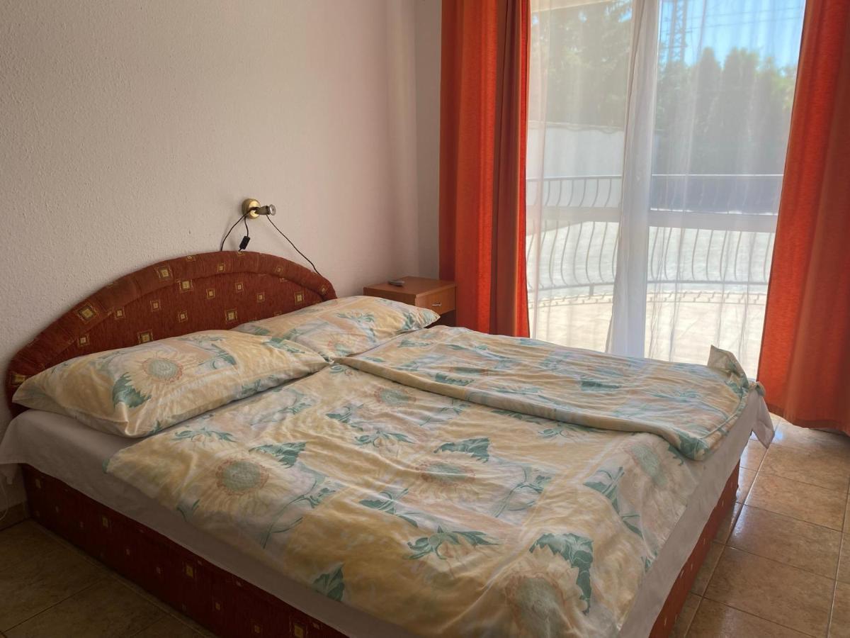 Abigel Apartmanhaz Balatonfured Ngoại thất bức ảnh