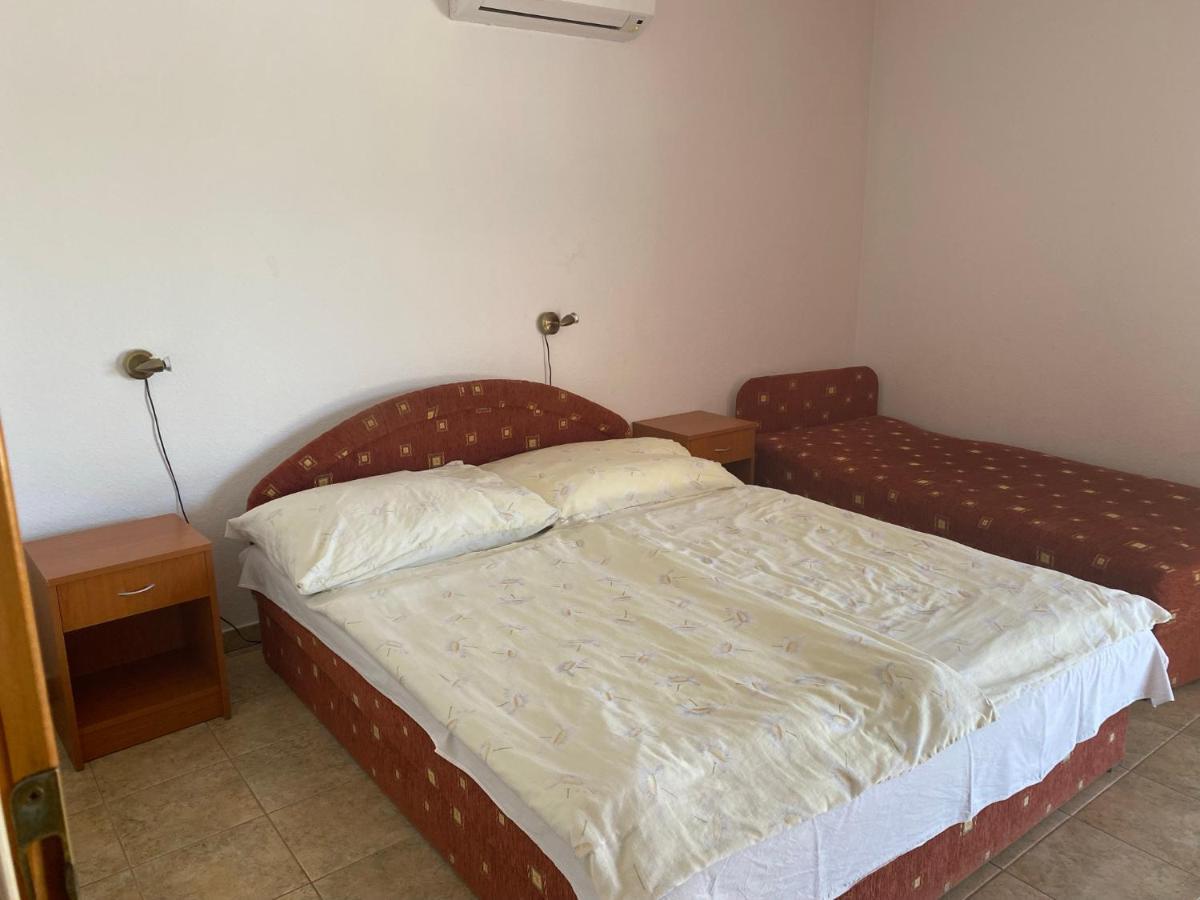 Abigel Apartmanhaz Balatonfured Ngoại thất bức ảnh