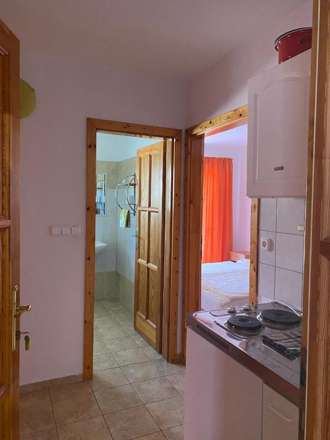 Abigel Apartmanhaz Balatonfured Ngoại thất bức ảnh