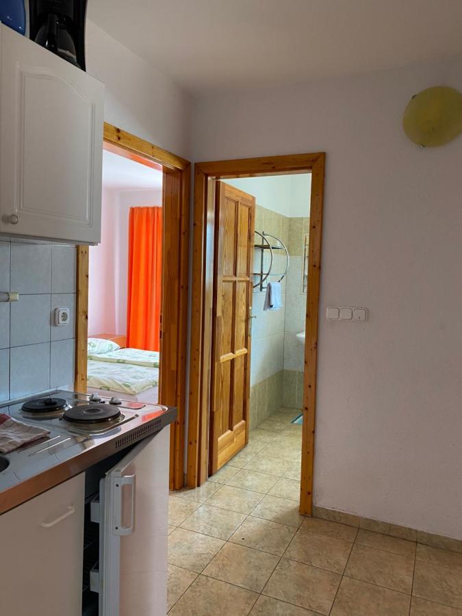 Abigel Apartmanhaz Balatonfured Ngoại thất bức ảnh