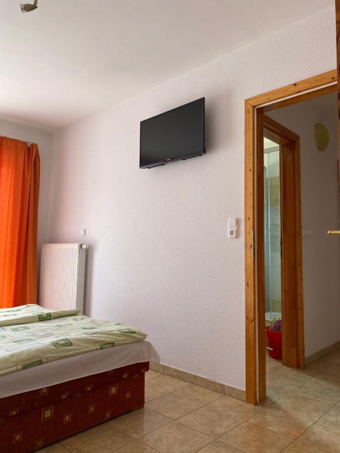 Abigel Apartmanhaz Balatonfured Ngoại thất bức ảnh