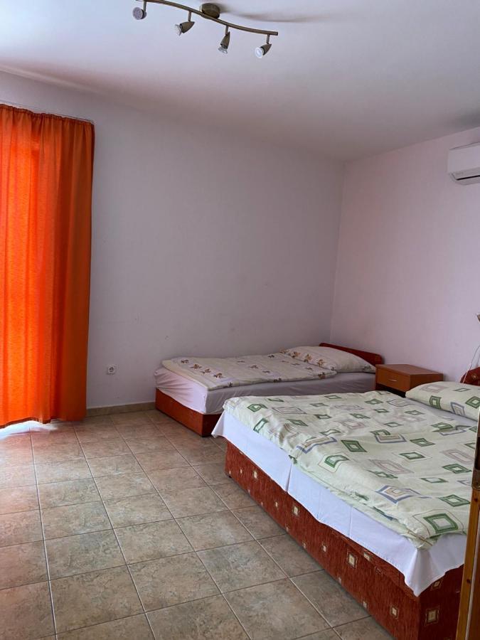 Abigel Apartmanhaz Balatonfured Ngoại thất bức ảnh