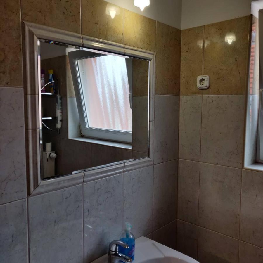 Abigel Apartmanhaz Balatonfured Ngoại thất bức ảnh